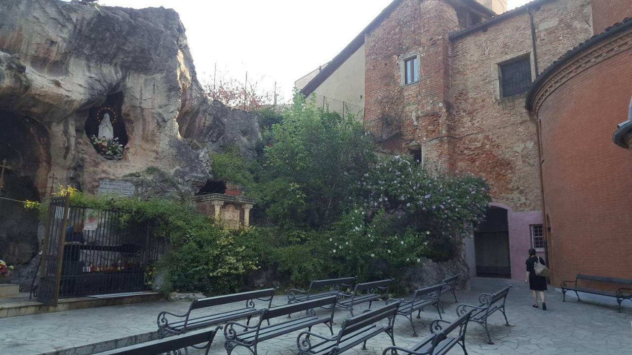 Location Turistic Monolocale Nel Parco Del Santuario Διαμέρισμα Άστι Εξωτερικό φωτογραφία